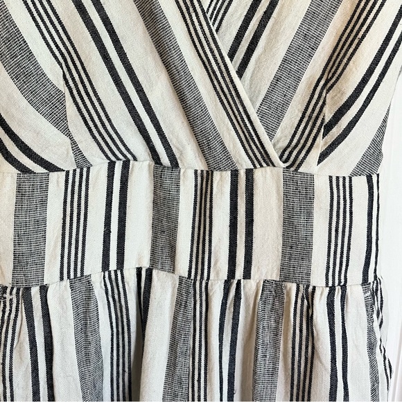 Cute American Eagle outfitter jumpsuit! - Picture 3 of 8